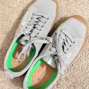 Cariuma Gray Sneakers with Tan Soles